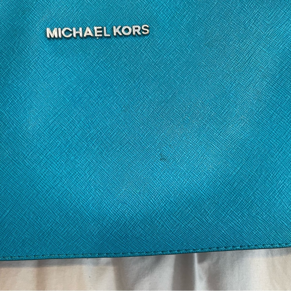 Michael Kors Vibrant Blue/Turquoise Crossbody Bag Set - Picture 2 of 10